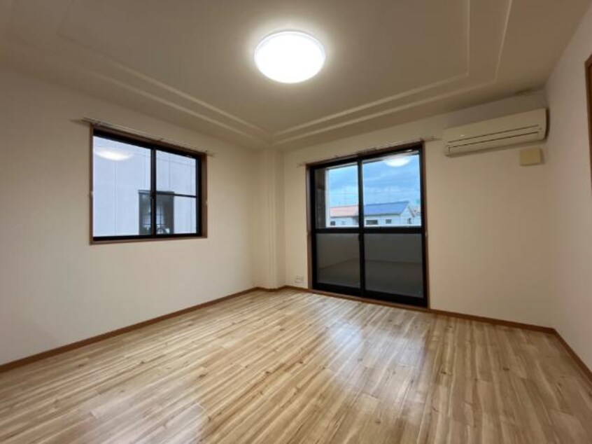 リビング サンローズ