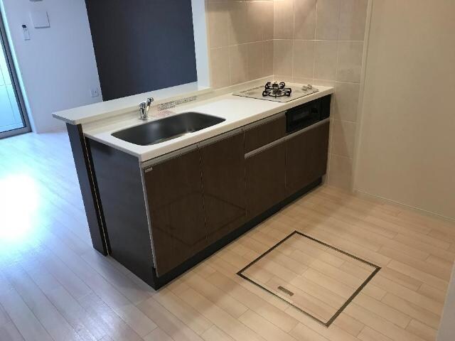 キッチン（反転）（イメージ） セントフィールドA