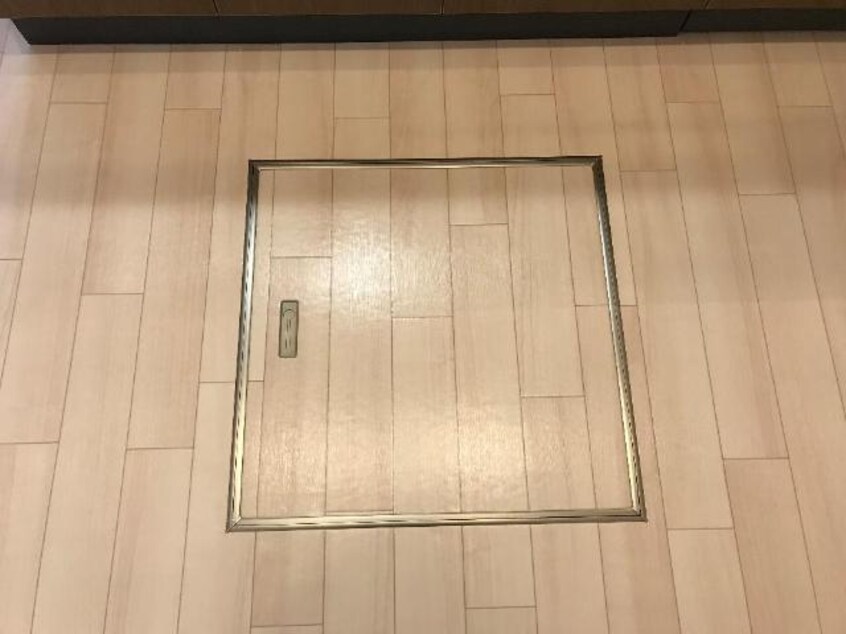 床下収納（反転）（イメージ） セントフィールドA