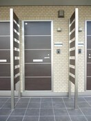 玄関ドア アネックス西新涯