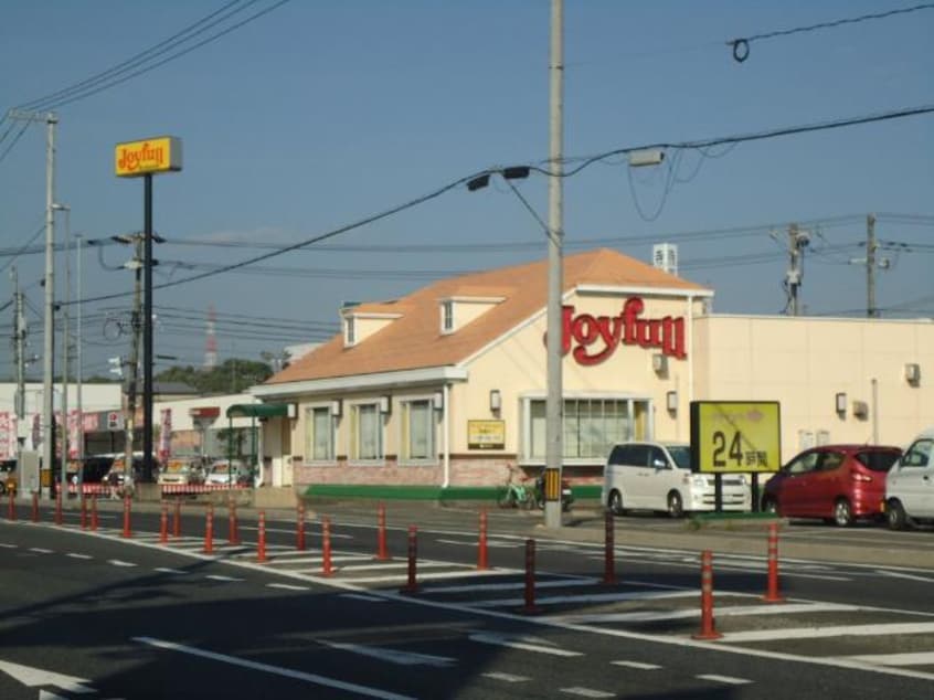 ジョイフル引野店まで606ｍ ローラ