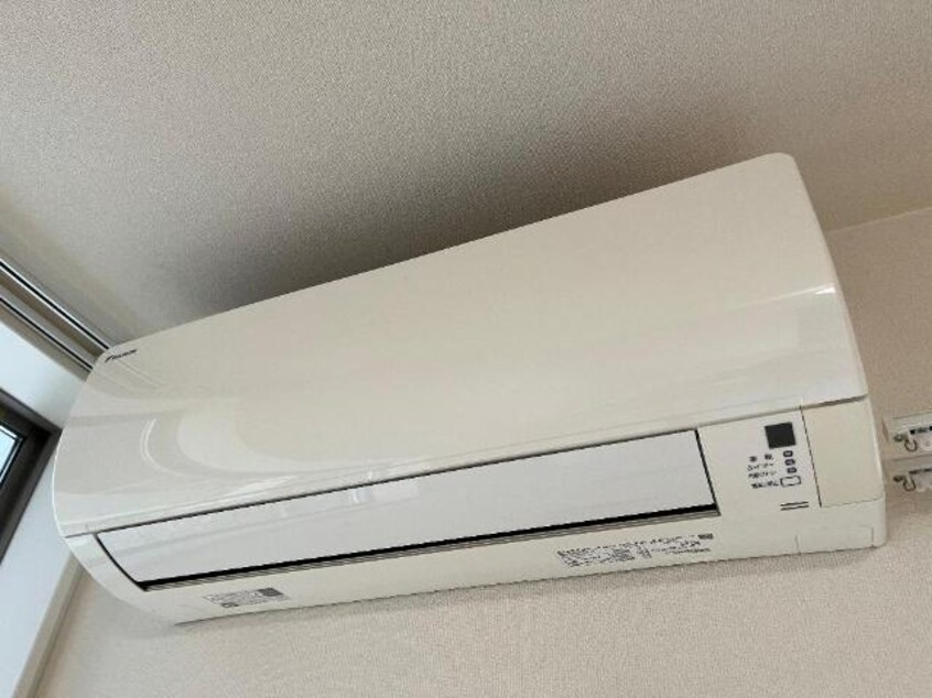 エアコン ローラ