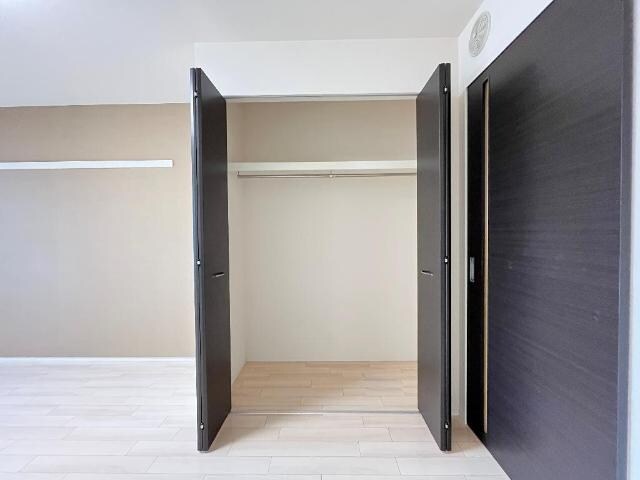 クローゼット ローラ