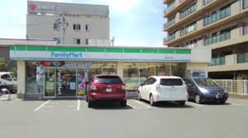 ファミリーマート 福山野上町店(コンビニ)まで287m ザ ヘリテージ野上