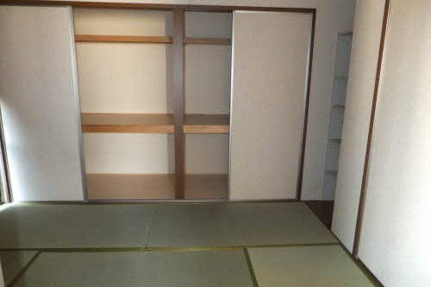  メゾンラフィネB棟