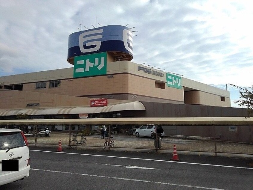 フジグラン尾道まで1300m シャルムメゾンＡ