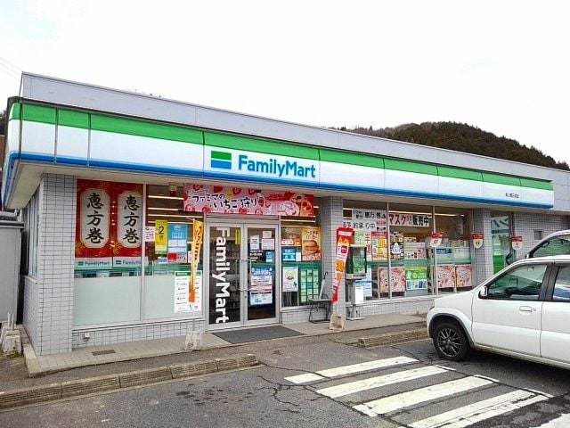 ファミリーマート美ノ郷三成店まで1100m ウィル