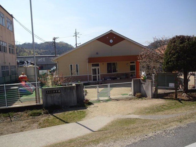 きのこ保育園(幼稚園/保育園)まで982m エディ