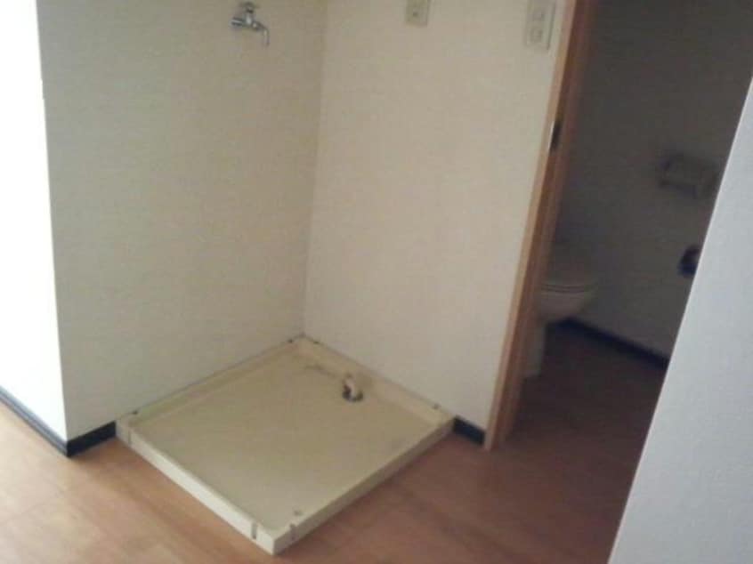 洗濯機置き場 メゾンベルディ