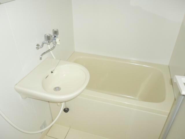  宮崎アパート1号