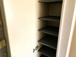 シューズボックス