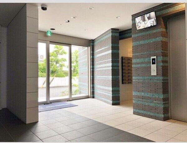 ゆとりのあるロビーです メイボートレス