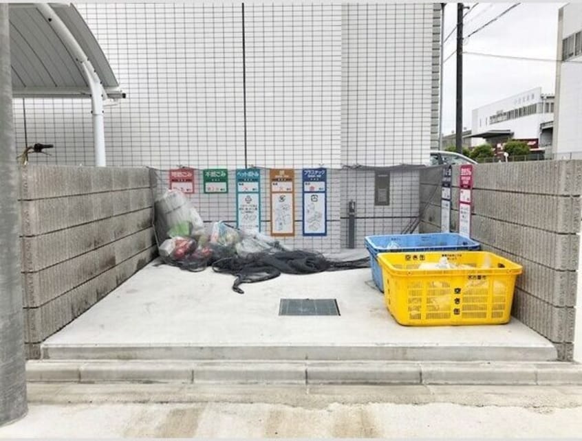 専用ごみ置き場 メイボートレス