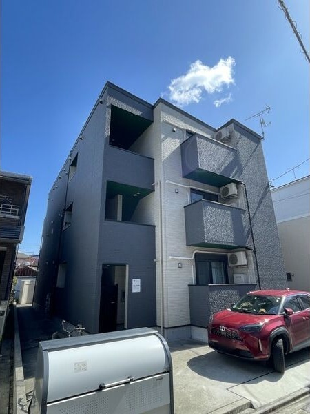 落ち着いた雰囲気の外観です