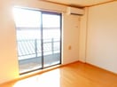 こちらの居間で趣味の時間をお楽しみください パークＧ・Ｆ