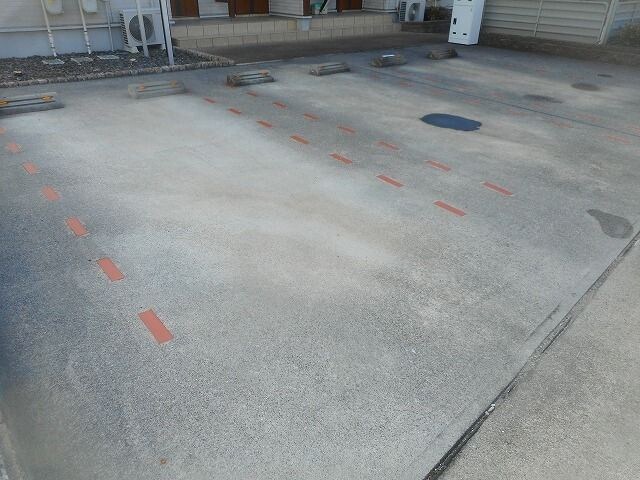 駐車スペースもあります ジョリー　フルール