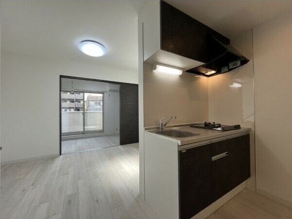 居間です ジーメゾン名古屋正徳