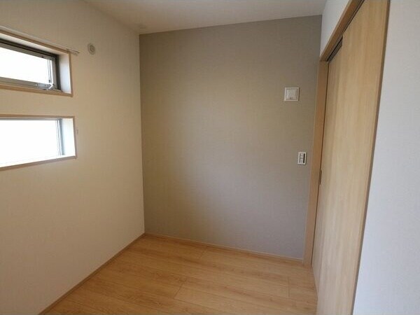 スタンダードな洋室です REGALEST山王