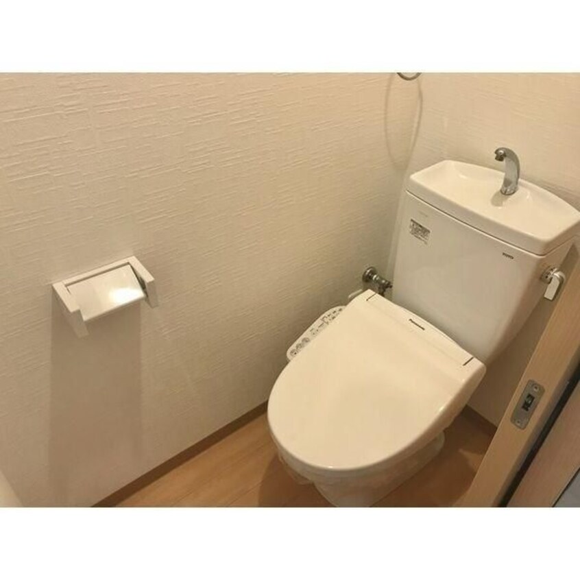 落ち着いたトイレです A･City港陽