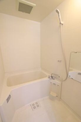 お風呂で日々の疲れを落としましょう シェモア明正