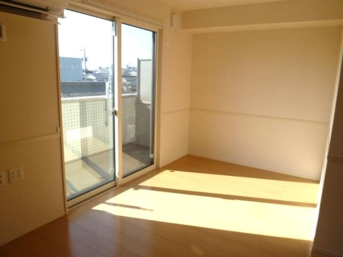 リビングです アバンサール