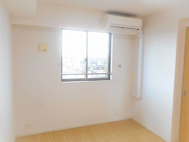 開放的な寝室です フィオーレ３０２