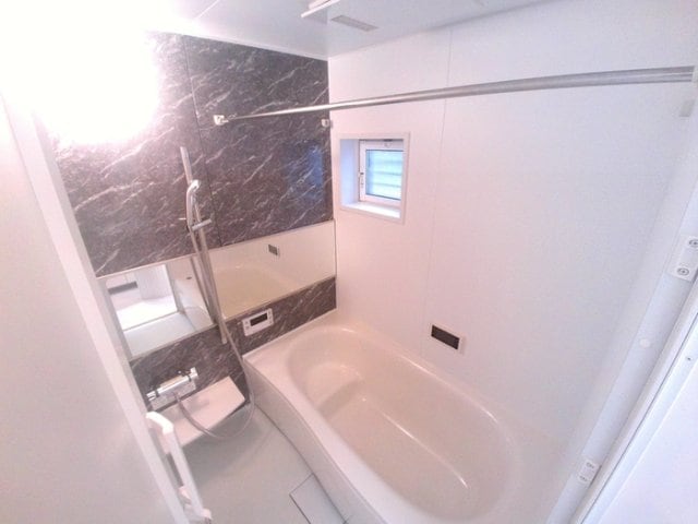 落ち着いた空間のお風呂です ラフィーネ