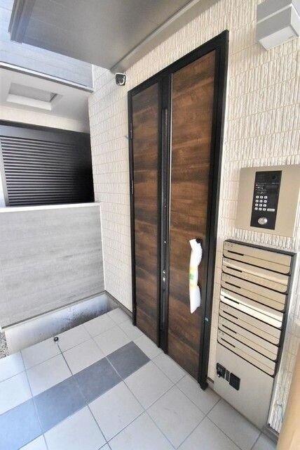 清潔なエントランスです Ｃｈｅｒｉｍ日比野