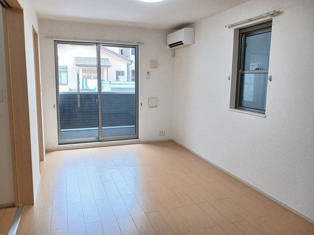 居間です アルモニー　Ｗ