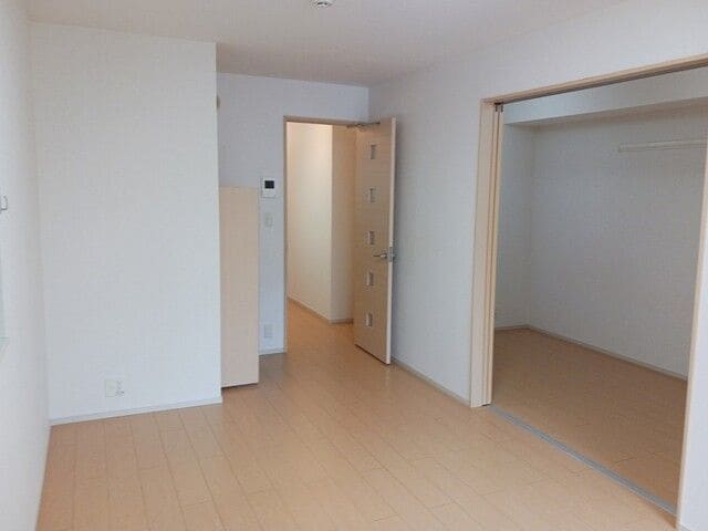 明るい玄関です アルモニー　Ｗ