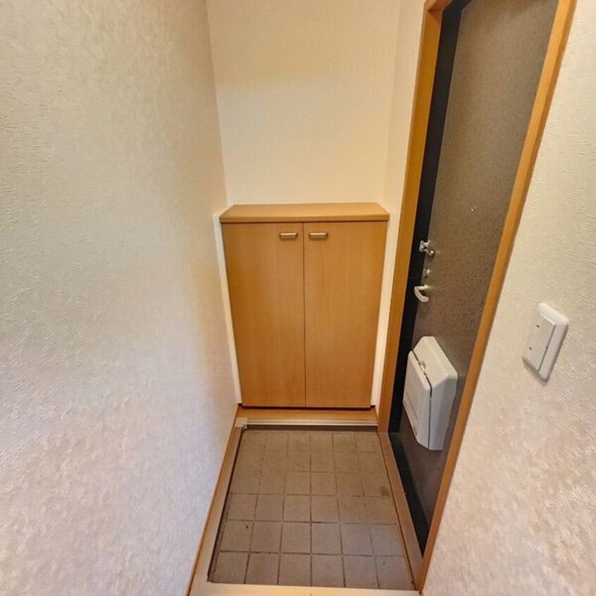 シンプルで使いやすい玄関です リーフィー