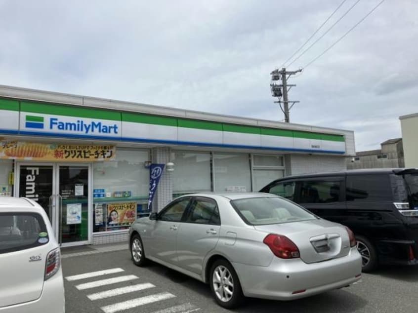 ファミリーマート港金船町店 568m アンジュ　錦