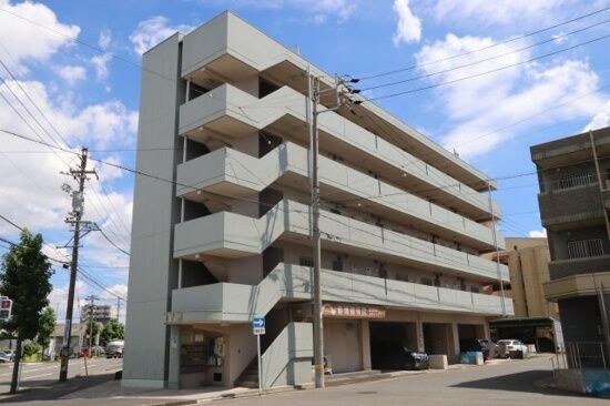 落ち着いた雰囲気の外観です みず貴