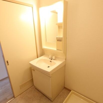 独立洗面化粧台が付いています みず貴