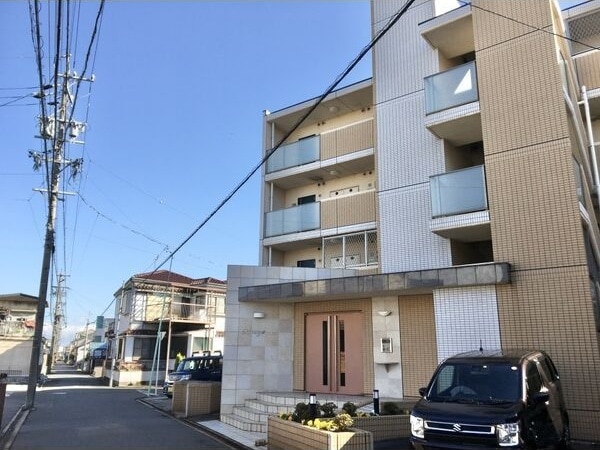 エントランスです リバージュA