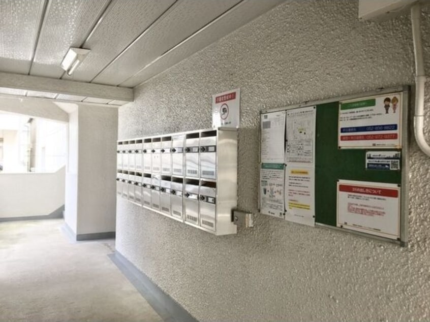 集合郵便ポスト、掲示板です 第一マンション丹羽