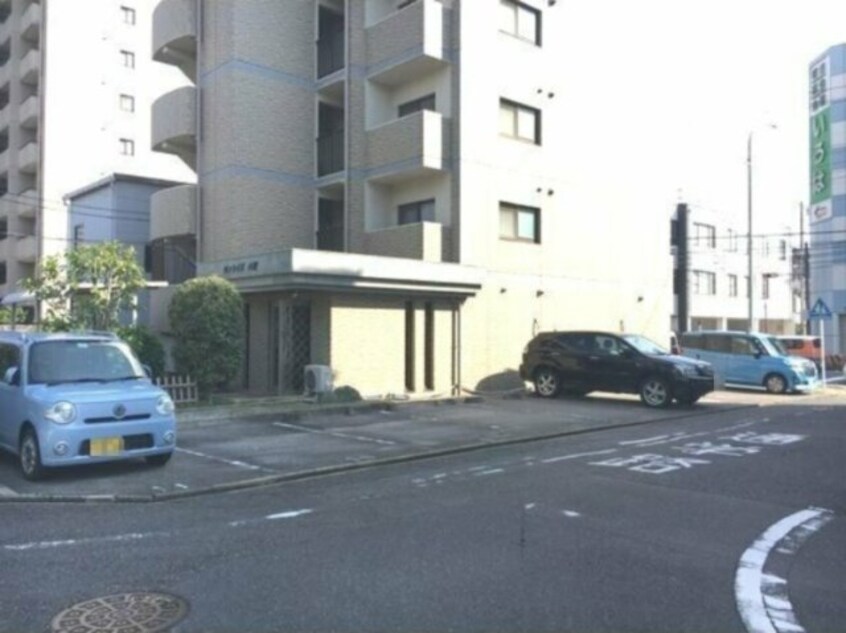 駐車場です サンライズ八熊