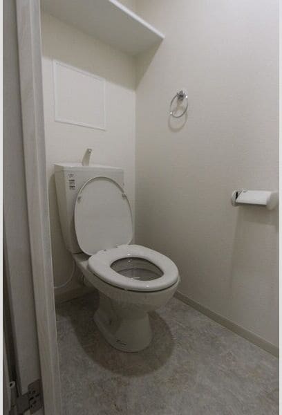 コンパクトで使いやすいトイレです ボワドブローニュⅢ