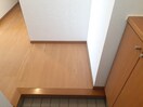 収納もある玄関です Ｉ・Ｆｉｅｌｄ　Ａ