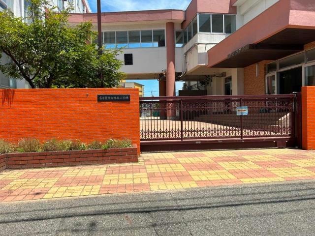 名古屋市立港西小学校(小学校)まで1056m ＰＥＡＲＬ（パール）