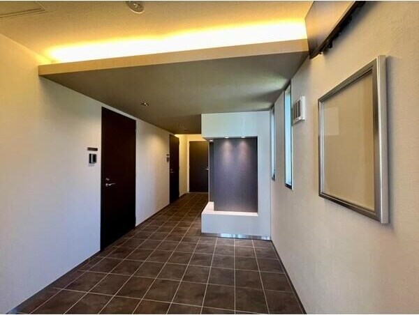 ゆとりのあるエントランスです コム　ジュ　スイ