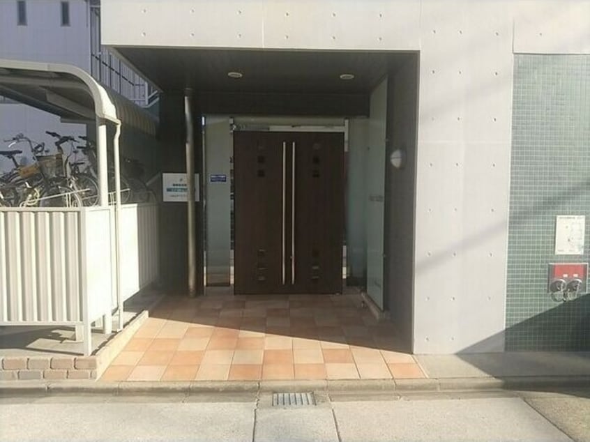 清潔なエントランスです ミクニハイツ