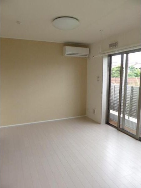 居間です エルメゾン元中野