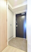 玄関です アドバンス名古屋シュテルン