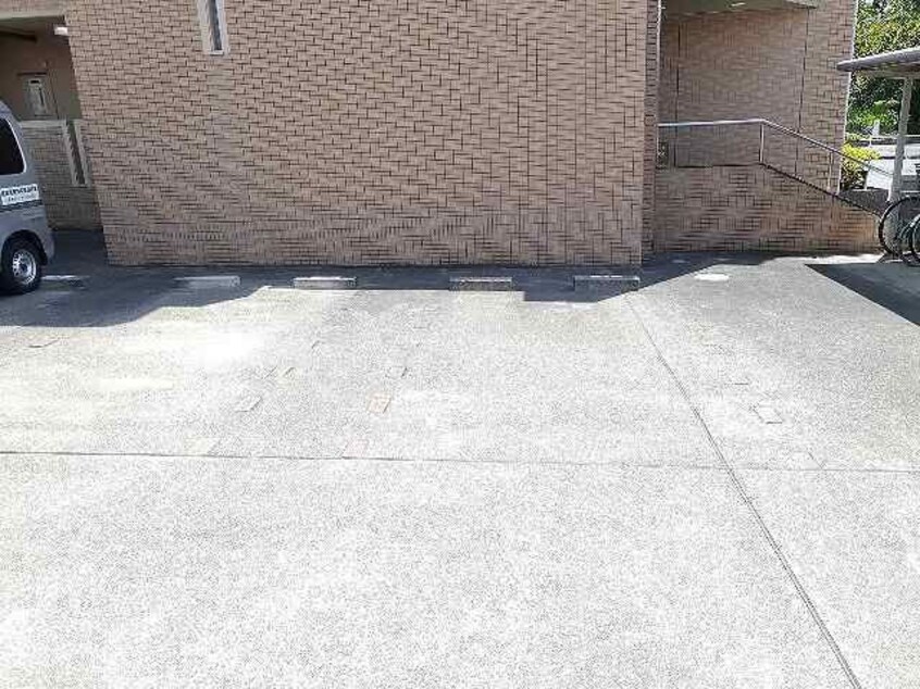 駐車場があります ラヴィアンローズＡ