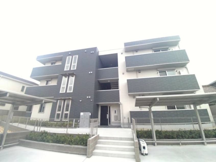 建物外観を気になさる方へ、見た目の良い物件です リヴェール的場