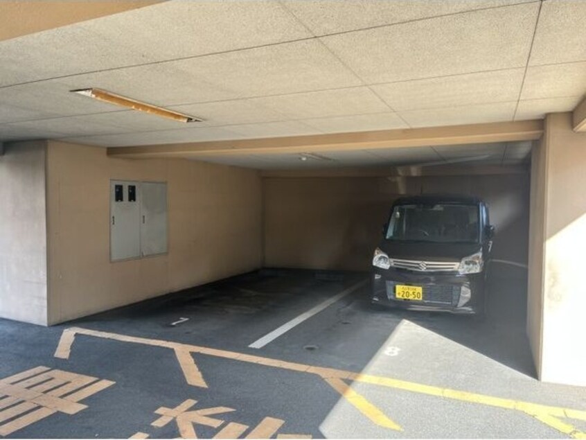 駐車場があります コンフォート高畑