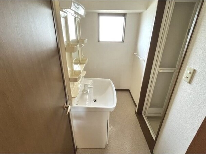 スペースが確保できる洗面所です コンフォート高畑