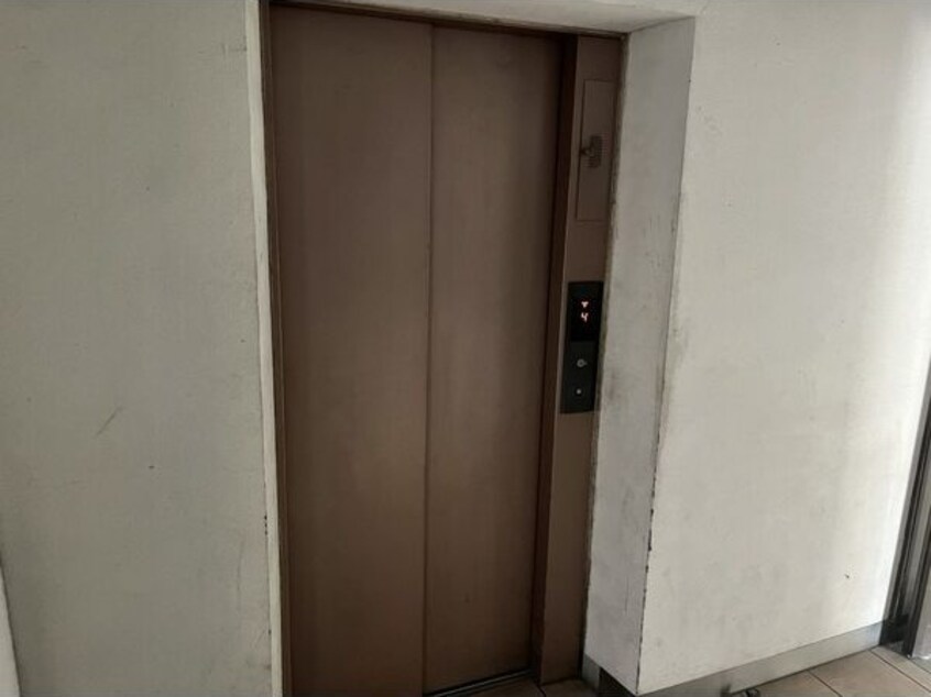 エレベータです コンフォート高畑