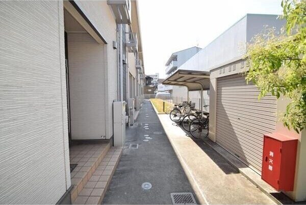 清潔なエントランスです port　west　雅